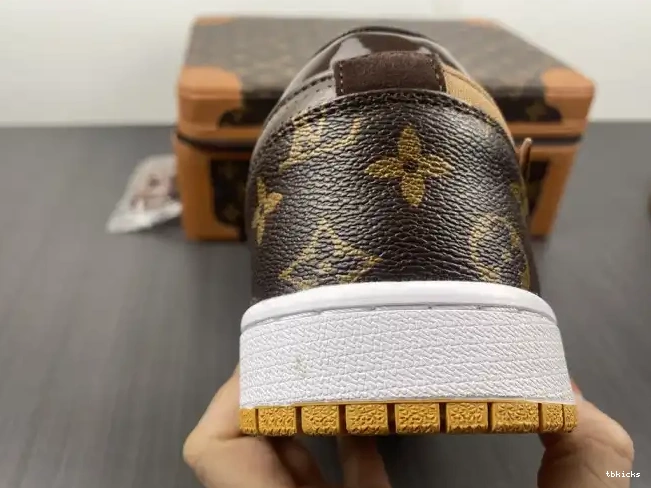 Cheap TB Off-Louis 1 Air x AJ1 OW Jordan LOW 0512